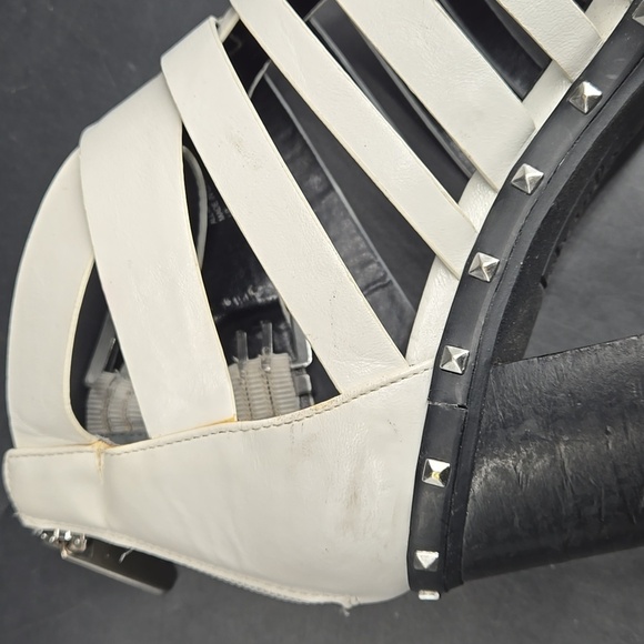 Charles David Diesel Heel Booties Studded 7.5 - Picture 13 of 13